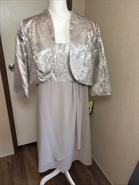 Le Bos Silver Gray Metallic Formal Dress & Bolero Jacket Set Sz 18 NWT Gala